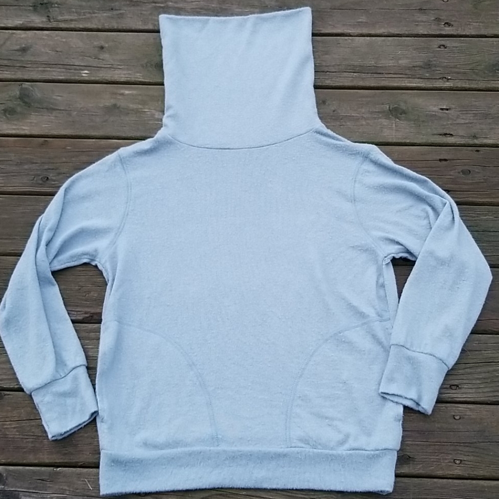 Zella soft cozy Cowl neck with thumb holes - Picture 1 of 7